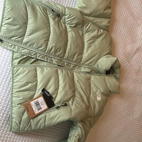 Brand New The North Face Misty Green 2000 puffer - Picture 6 of 8